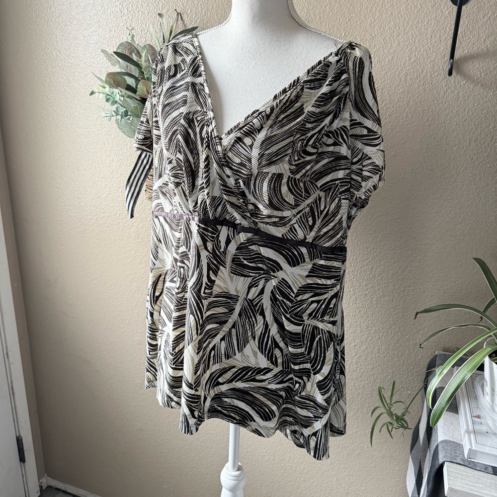 Venezia By Lane Bryant Woman’s Plus Tan & Brown Babydoll Print Top 26/28W